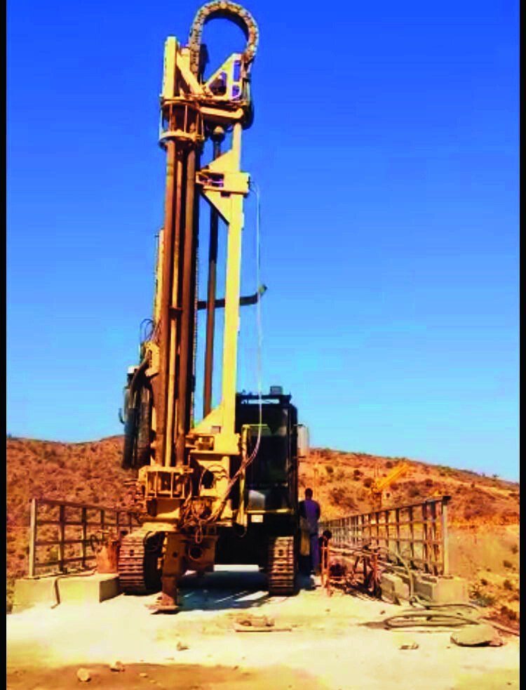 حفار جس في الموقع