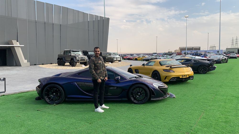 معرض السيارات بالرياض
